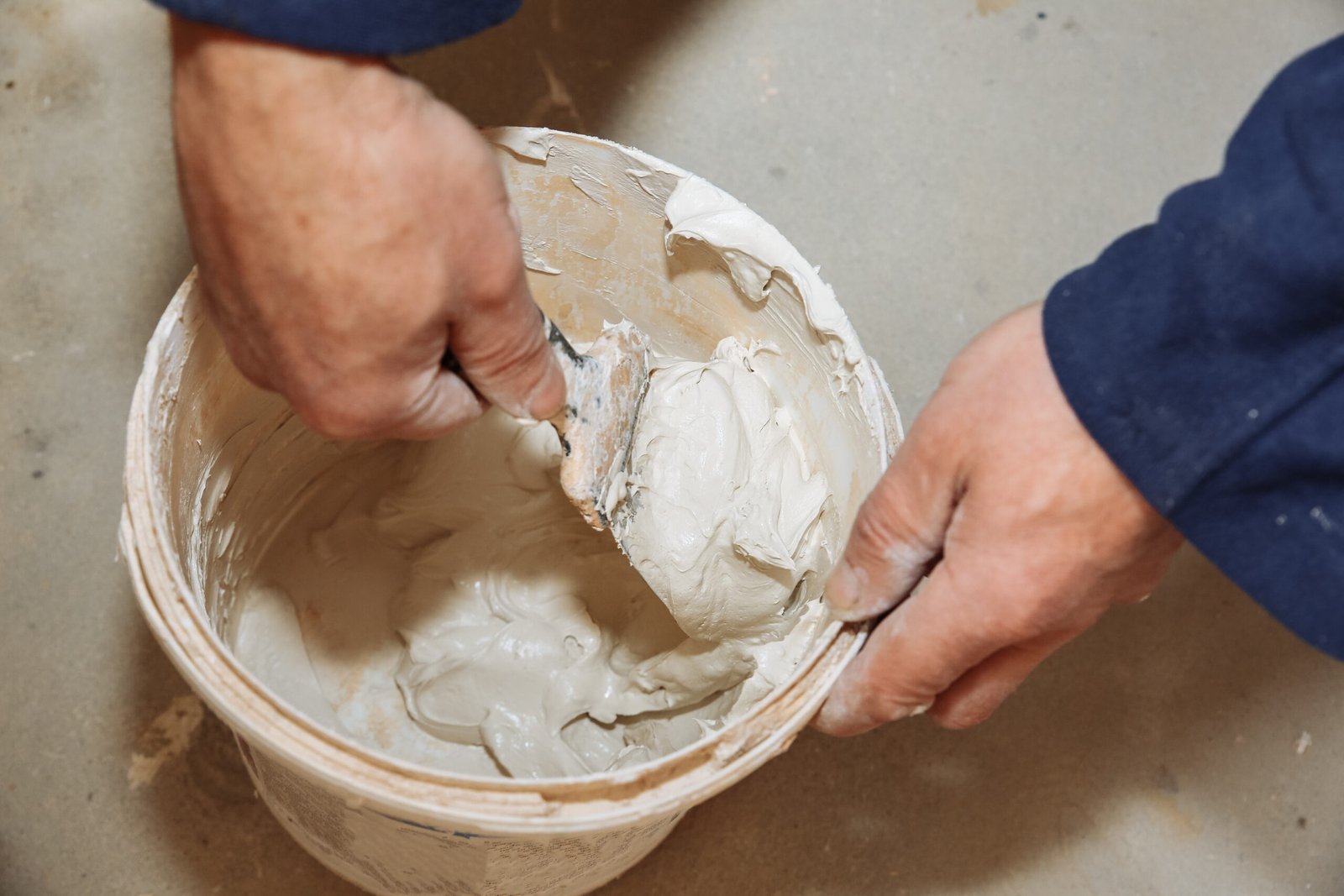 Gypsum Wall Putty Application
